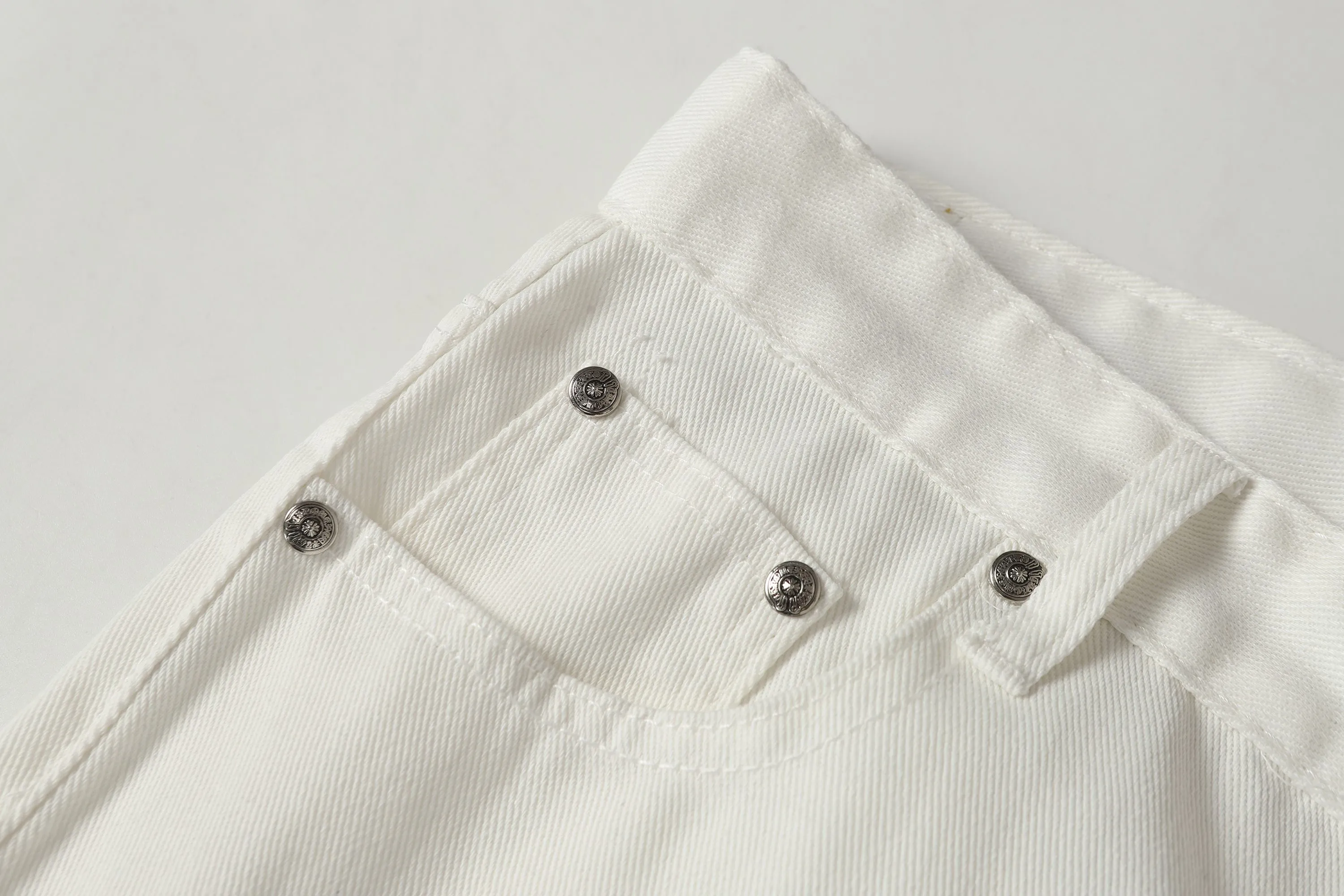 P270 Chrome Hearts/Chrome Hearts Classic White Cow Series Colored Leather Cross Washed Cloth Denim Trousers for Men and Women Color: Picture Color Code Number: 28-36
